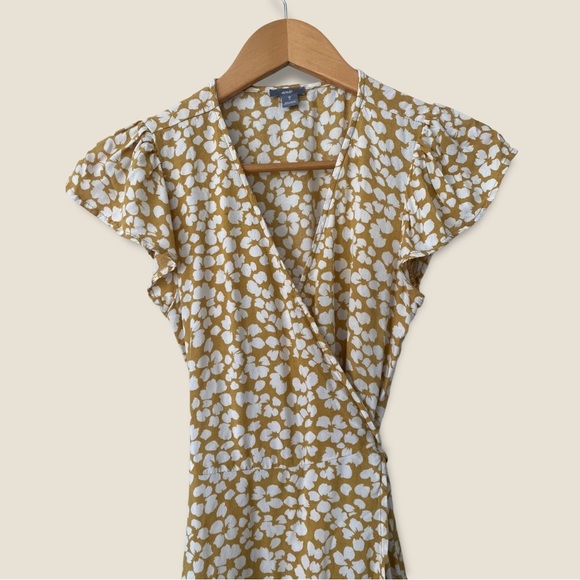 AERIE Floral Wrap Dress - Picture 5 of 10